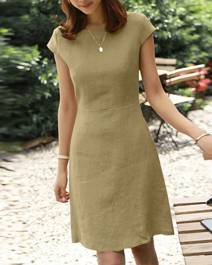 Elegant summer dress with delicate sleeves