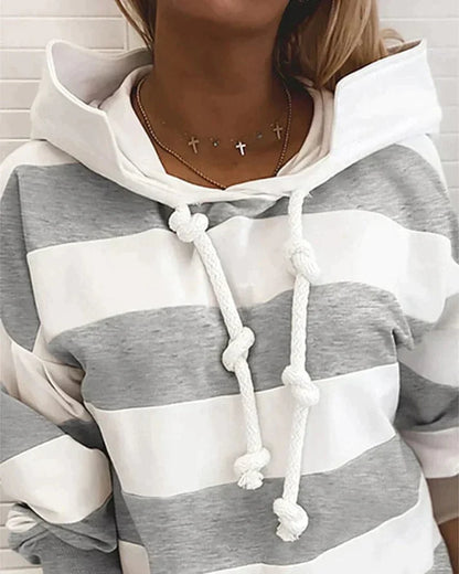 Lara – warm and fashionable hoodie