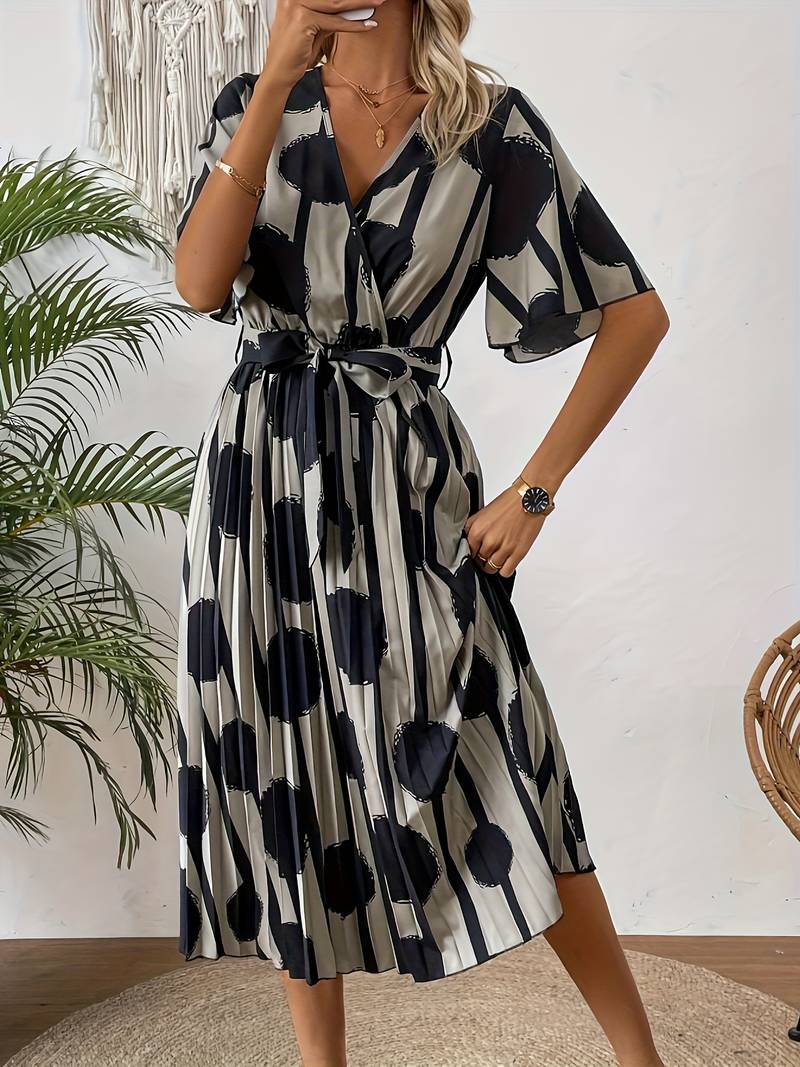 Zoe – elegant, short-sleeved midi dress with an all-over print