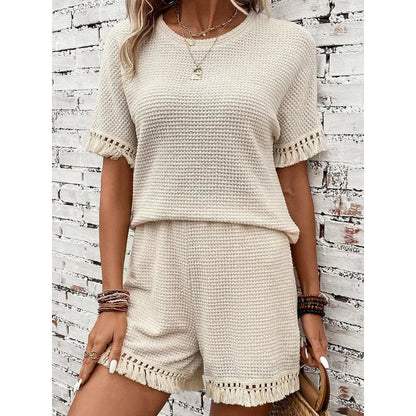 Victoria - elegant solid sleeveless pullover top and lace shorts set