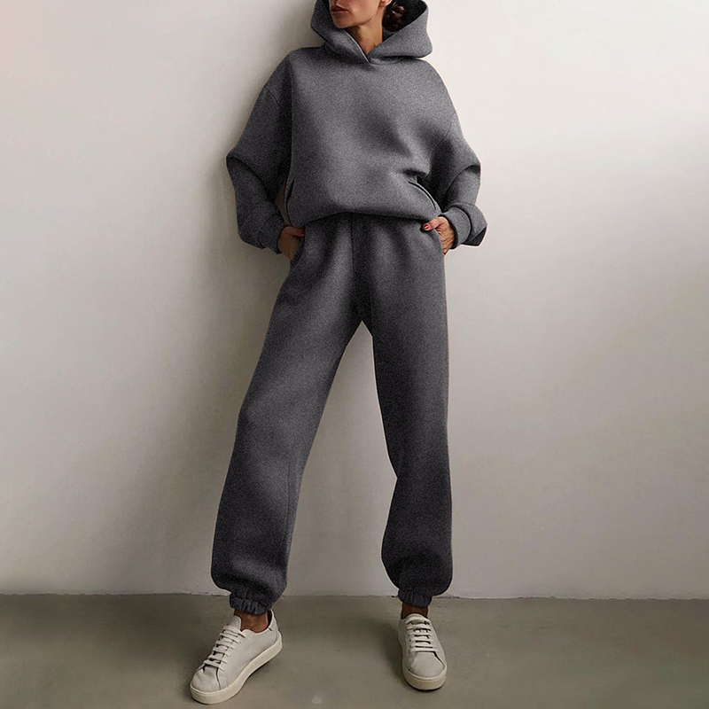 Mira - tracksuit for women