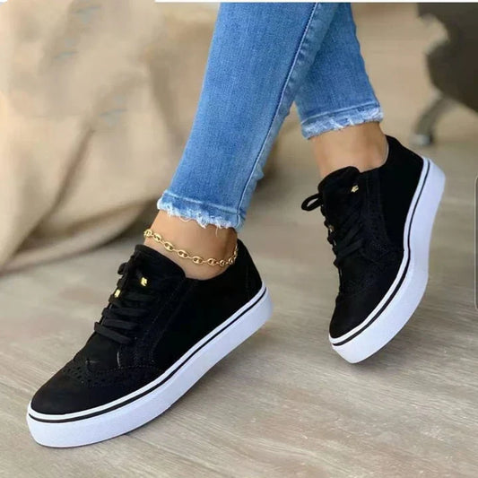 Ava - orthopedic elegant black sneaker