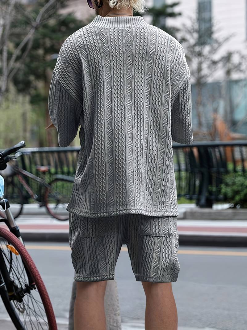 Andrew – set consisting of a comfortable V-neck knitted top and matching shorts