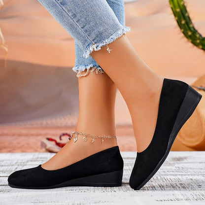 Sophia – solid slip-on shoes with a flat sole