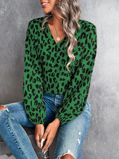 Mia - leopard print v-neck blouse