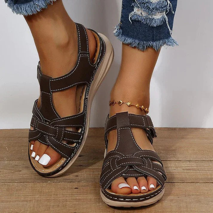 Orthopedic comfort sandals in vintage leather