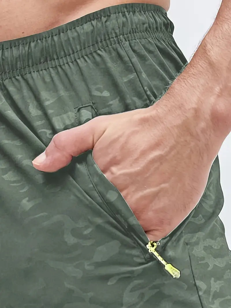 James – breathable shorts with zip pockets