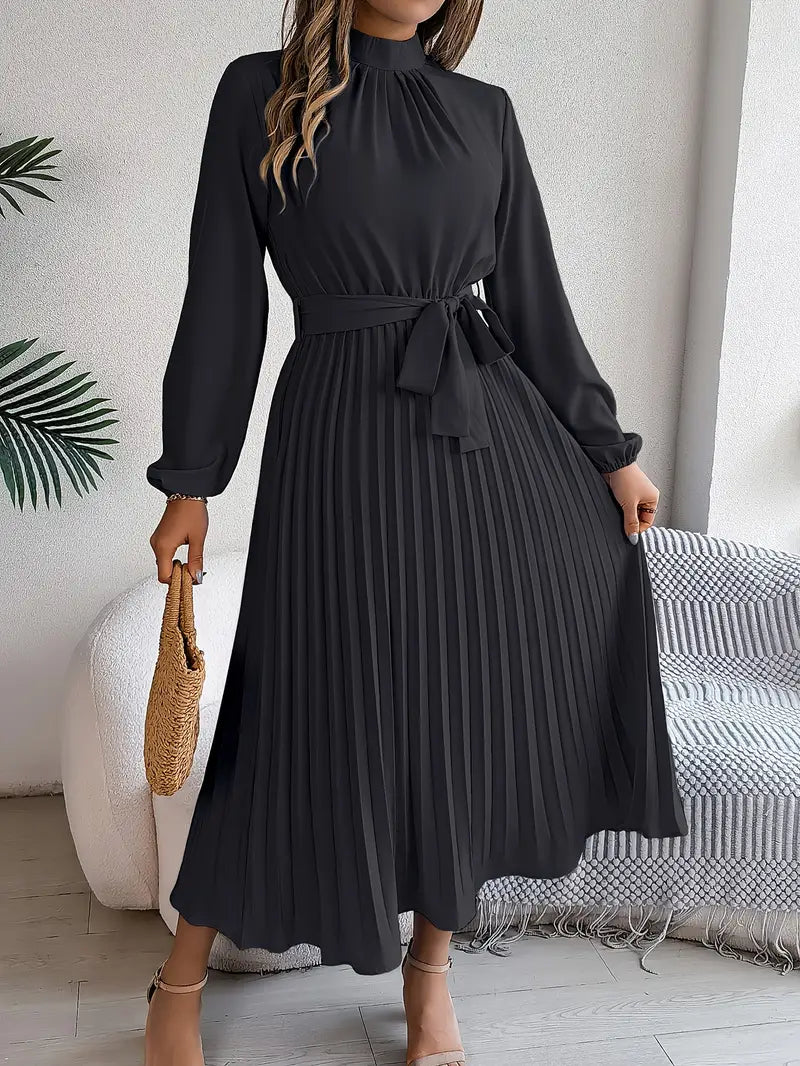 Layla – plain dress with stand-up collar and pleated belt